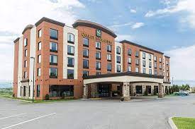A continental breakfast is available daily at the accommodation. Quality Inn Suites Levis C 1 3 1 C 121 Updated 2021 Prices Reviews Photos Quebec Hotel Tripadvisor