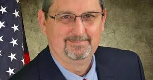 Paris hires assistant city manager