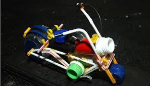 Kereta dari roll bekas tisu. Dari Limbah Botol Jadi Motor Gaya Tempo Co