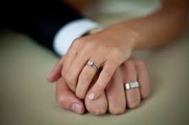 1 Tumblr Wedding Ring Pictures Wedding Ring Photography Wedding Ring Hand