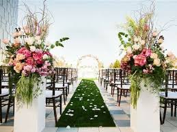 Pretty Garden Realized On A Rooftop In The Center Of The City With Images Rooftop Wedding Ceremony Rooftop Wedding Grass Wedding