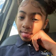 jade Alves (@jadeaquinocosta) je V ŽIVO