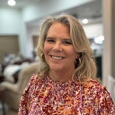 Lori Beckham's Instagram, Twitter & Facebook