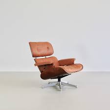 The eames lounge chair and ottoman is quite possibly the most recognized, most coveted design of its genre, buy and sell original and authentic the success of the lounger and ottoman though was the catalyst for the eames to produce even more successful designs meant for this purpose. Rosewood Lounge Chair By Ray Charles Eames 1960s Space Chrome