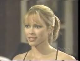 Why replace Jessica Steen with Torri Higginson as dr. Elizabeth Weir?