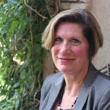 Six candidates, including two incumbents, vie for three open seats