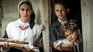 Saga rodu winnych jest też wnikliwym portret polskiego społeczeństwa, zmieniającego się wraz z rozwojem naszej państwowości. Stulecie Winnych Our Century Drama Quarterly