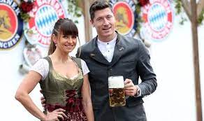 Huge collection, amazing choice, 100+ million high quality, affordable rf and rm images. Robert Lewandowski Wife Bayern S Champions League Star Is Married To Stunning Athlete Football Sport Express Co Uk