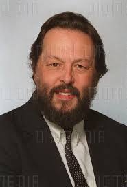 Alexander Macmillan's Instagram, Twitter & Facebook