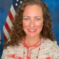 Sara Mathews's Instagram, Twitter & Facebook