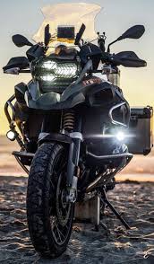 Pin De Massaye Em Off Road Motos De Rua F1200 Bmw Role De Moto