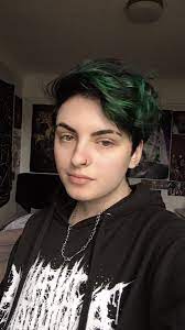 Green Hair Black Hair Manic Panic Green Envy Short Hair Short Dyed Hair Dark Green Hair Short Hair For Boys