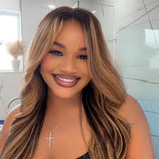 Kris Robinson (@kristy.solovely) • Facebook