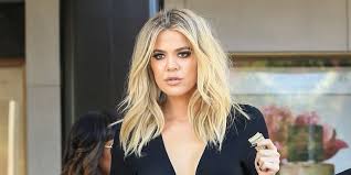 The creation came from césar deleön ramirêz, a celebrity hairstylist who works with ciara, normani, and the entire karjenner clan.he noted on his instagram the micro bob was inspired by the common parisian hairstyle, which is a shorter length than kardashian has ever gone. Khloe Kardashian S New Diamond Ring Is An Ode To Her Daughter True