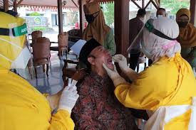 Masuk Banyumas Pendatang Wajib Jalani Karantina Di Gor Satria Dan Tes Swab