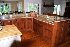 Rustic Cherry Kitchen Cabinets1 Jpg 750 500 Pixels Rustic Kitchen Cabinets Cherry Cabinets Kitchen Kitchen