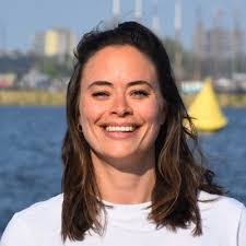 Valerie Vos's Instagram, Twitter & Facebook