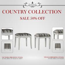 A Griffiths & Griffiths lounge piece is not a fleeting trend, but an  heirloom designed for years of relaxation and joy. This gorgeous high-armed Victoria  Couch comes with 4 scatter cushions and