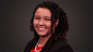 Marisa Thomas's Instagram, Twitter & Facebook