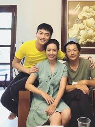 Cẩu huyết như ngoại truyện về nhà đi con, đến tập cuối vẫn có người tự tử khiến dm lo lắng. Sá»± Thá»±c Vá» Pháº§n Ngoáº¡i Truyá»‡n Cá»§a Phim Vá» Nha Ä'i Con Ä'ang Gay Xon Xao
