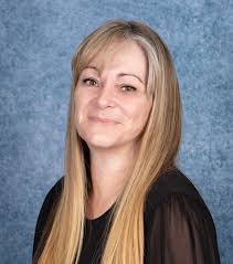 Katherine Newell's Instagram, Twitter & Facebook