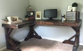 How To Build A Desk For 20 Bonus 5 Cheap Diy Desk Plans Ideas Diy Desk Plans Diy Corner Desk Diy Computer Desk