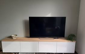 Tv meubel kan ook zwevend aan de muur gemonteer zo goed als nieuw ophalen € 150,00 2 aug. Eiken Plank Ikea Besta Tv Meubel
