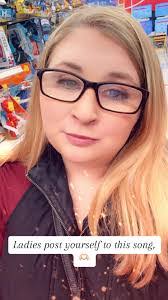 Lynnae Johnson's Instagram, Twitter & Facebook