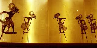 Wayang kulit ialah salah satu kesenian tradisi yang berkembang di kalangan masyarakat jawa. Mengenal Lebih Dekat Sejarah Wayang Kulit Warisan Indonesia Ngeksplore Mania