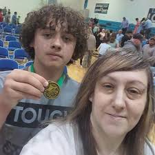 Photo edit request for under eye touchup