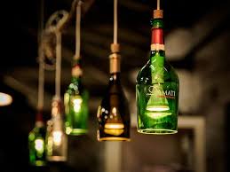 Hangelampen Handgefertigte Lampen Aus Flaschen Ein Designerstuck Von Cocktailtumblers Bei Dawanda Lampe Aus Flaschen Weinflaschen Lampen Lampen