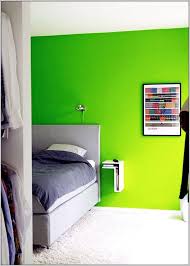 Chambre Deco Avec Des Bandes Vert Et Grise En 2020 Deco Chambre Bleu Deco Chambre Vert Deco Chambre Parental