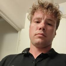 Crowd surfing safety at concerts