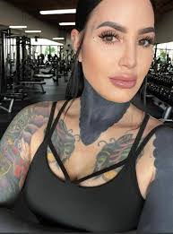 Danielle Roehrich's Instagram, Twitter & Facebook