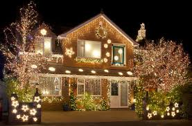 Our commercial christmas light installation crews handle installations for shopping centers, hotels, strip malls, municipalities, hospitals, class a buildings, etc. Cost To Install Christmas Lights Cost To Remove And Install Christmas Lights