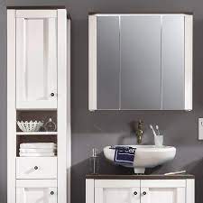 Une vaste gamme de produits, déclinés dans différentes formes et dimensions, facilite davantage la sélection du miroir adapté au style et aux dimensions de la salle de bain. Rangement Mural De Salle De Bain 10 Idees Tendance Blog But