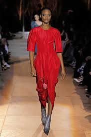 Todas las noticias y la actualidad. Carolina Herrera Otono Invierno 2018 2019 Stylelovely