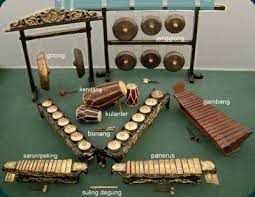 The instruments are manufactured under local conditions in towns in west java such as bogor. Gamelan Dan Degung Budaya Seni Musik Musik
