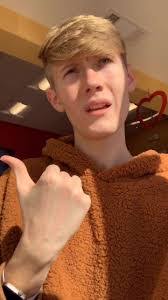 Cody Elwell's Instagram, Twitter & Facebook