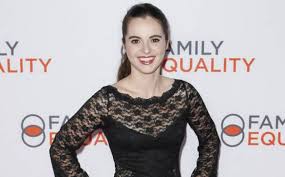 Vanessa marano was born on october 31, 1992, in los angeles, california, united states. Vanessa Marano Lifestyle Age Height Weight Family Wiki Net Worth Measurements Favorites Biography Facts More Topplanetinfo Com Entertainment Technology Health Business More