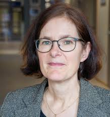 Göteborgsförfattare ger ut roman om djupt begravda familjehemligheter