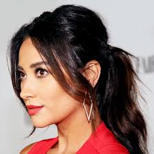 If your hair doesn't already have a wave or. Examples Of Messy Ponytails