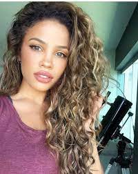 10 Tantalizing Ladies Hairstyles People Ideas Cheveux Coupe De Cheveux Idee Couleur Cheveux