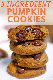 3 Ingredient Pumpkin Chocolate Chip Cookies Looking For A Quick And Easy Fall Dessert Look No Further 3 Ingredient Pumpkin Chocolate Chip Cookies Easy Delicious Recipes Easy Holiday Desserts