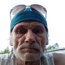 sent you a message I'm embarrassed, but I decided to come here and try  again Answer me, I just wanted to say hi, I swear 🥺😥