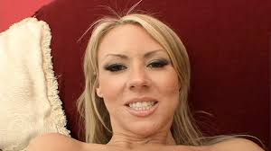 Ana Carolina Serra presents unadulterated erotic pleasure unmatched