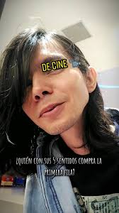 ¿Ustedes irían al cine si su única opción de asientos fueran los de la  primera fila?, ¿realmente lo harían?, ¿cómo se sentirían al respecto?,  ¿cómo lo solucionarían? #accesivilidad #cinema #netflix ...