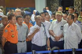 Menurut knkt, ada 9 faktor yang berkontribusi kepada kecelakaan pesawat boeing b373 max lion air jt610. Sekretariat Kabinet Republik Indonesia Tidak Meledak Di Udara Knkt Konsentrasi Pencarian Korban Lion Air Jt610 Sekretariat Kabinet Republik Indonesia