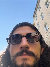 I didn't have the courage to thank you and to tell you that your beautiful  soul touched and inspired me. Loving, caring, creative, strong, wise,  sharing, uplifting, humble, peaceful, happy, alive and