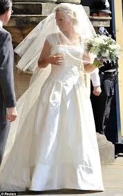 As we know tha zara phillips is granddaughter of queen elizabeth. 7 Zara Phillips Wedding Dress Ideas Zara Phillips Wedding Zara Phillips Wedding Dress Zara Phillips